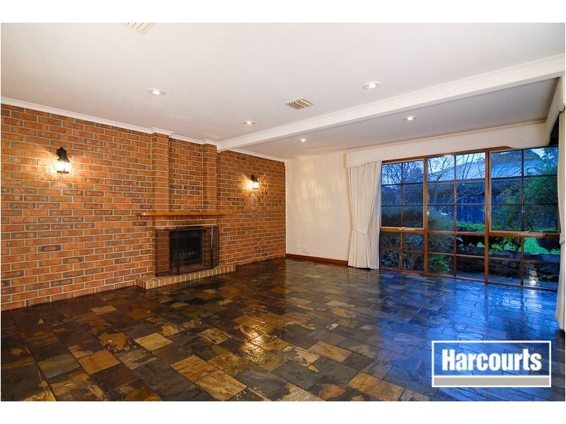 39 The Promenade, Narre Warren South VIC 3805