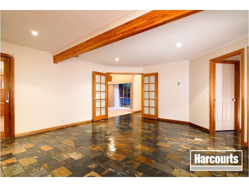 39 The Promenade, Narre Warren South VIC 3805