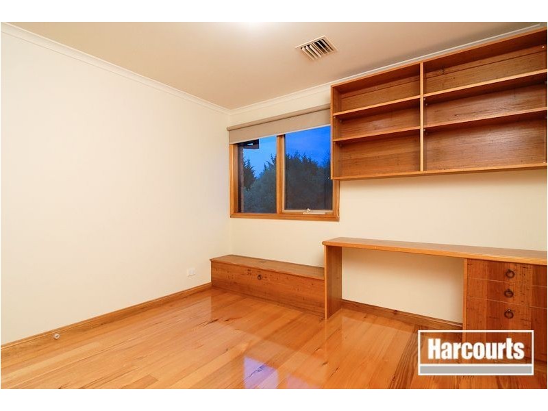 39 The Promenade, Narre Warren South VIC 3805