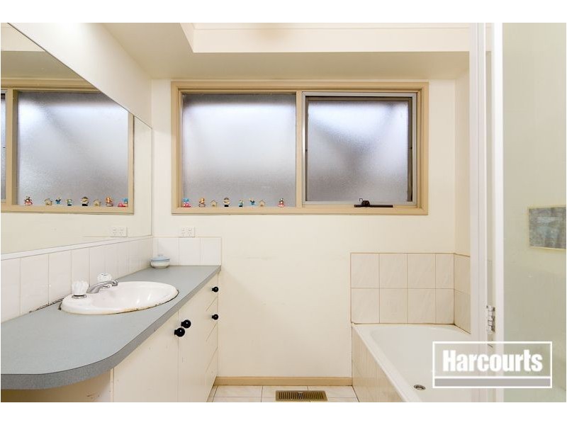 40 Marson Crescent, Hallam VIC 3803