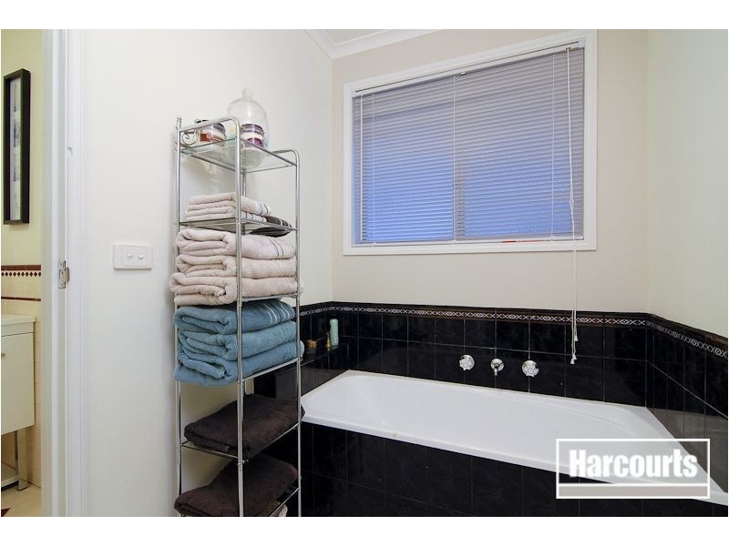 2 Lana Place, Narre Warren VIC 3805