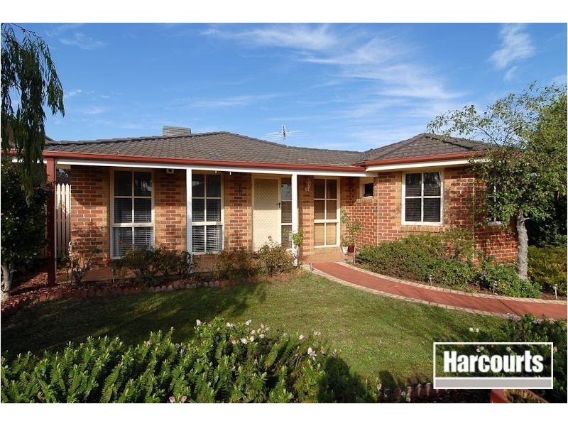 16 Meredith Close, Narre Warren South VIC 3805