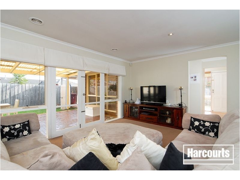 16 Meredith Close, Narre Warren South VIC 3805