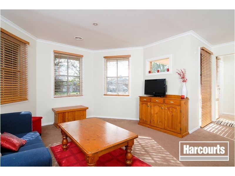 16 Meredith Close, Narre Warren South VIC 3805