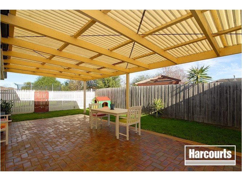 16 Meredith Close, Narre Warren South VIC 3805