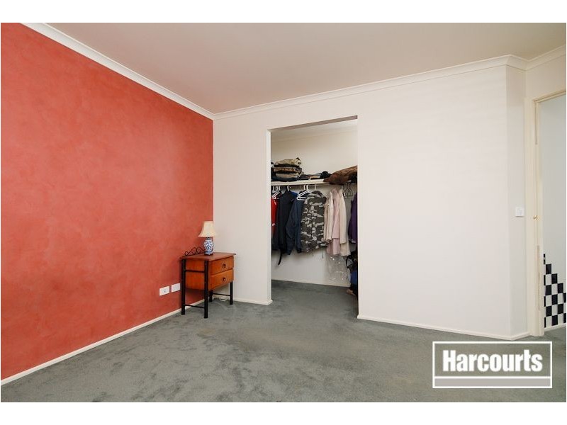 25 Dorchester Dve, Narre Warren South VIC 3805