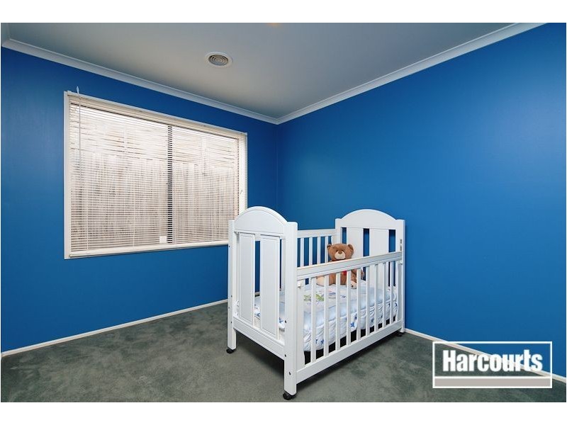 25 Dorchester Dve, Narre Warren South VIC 3805