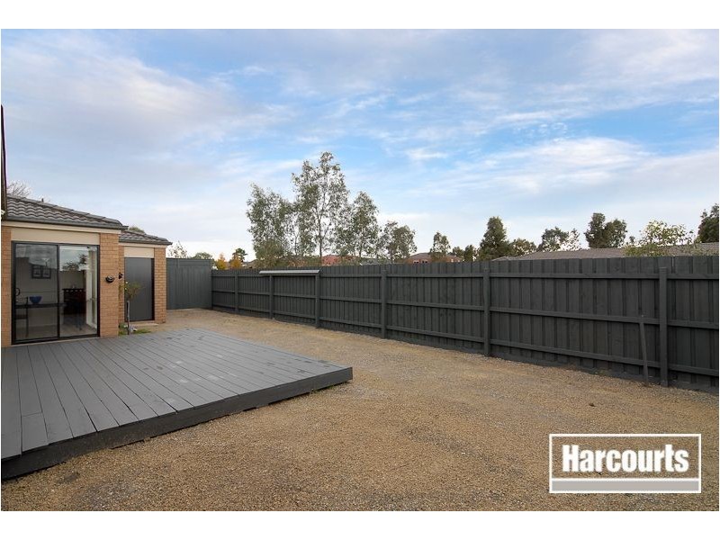 25 Dorchester Dve, Narre Warren South VIC 3805