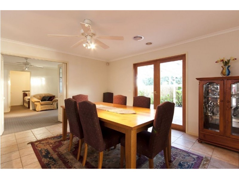 4 Beech Place, Hallam VIC 3803