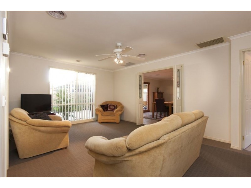 4 Beech Place, Hallam VIC 3803
