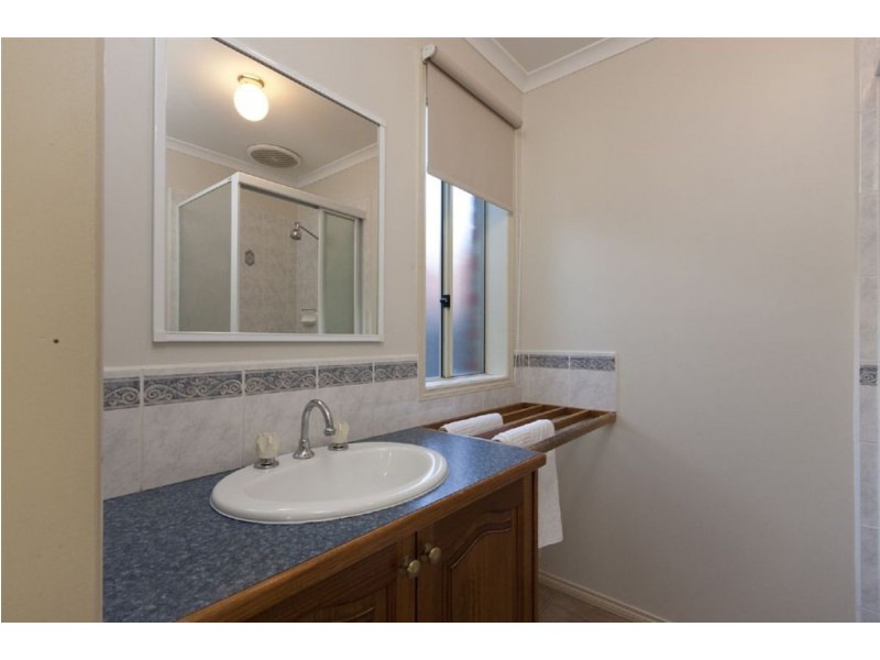 4 Beech Place, Hallam VIC 3803