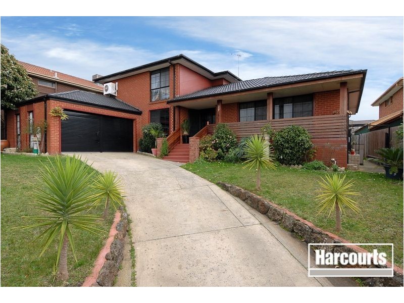 227 James Cook Drive, Endeavour Hills VIC 3802