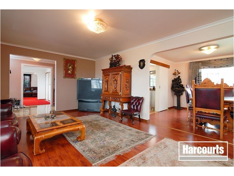 227 James Cook Drive, Endeavour Hills VIC 3802