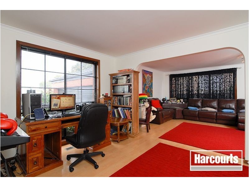 227 James Cook Drive, Endeavour Hills VIC 3802