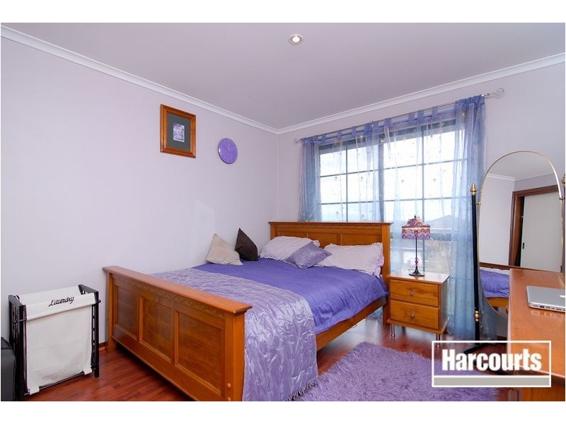 227 James Cook Drive, Endeavour Hills VIC 3802