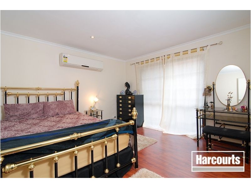 227 James Cook Drive, Endeavour Hills VIC 3802