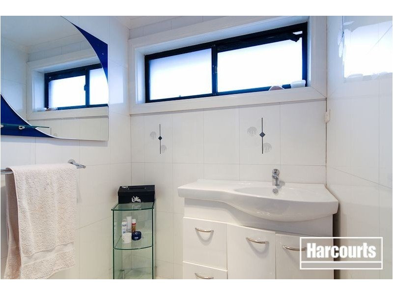 227 James Cook Drive, Endeavour Hills VIC 3802