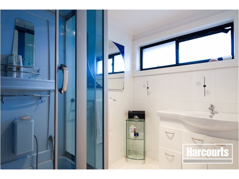 227 James Cook Drive, Endeavour Hills VIC 3802