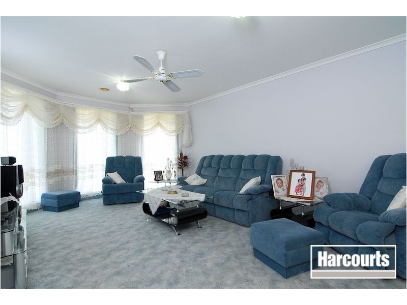 90 Lake View Drive, Narre Warren South VIC 3805