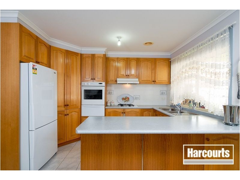 90 Lake View Drive, Narre Warren South VIC 3805