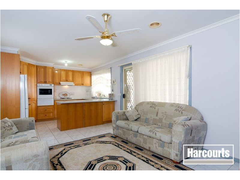 90 Lake View Drive, Narre Warren South VIC 3805