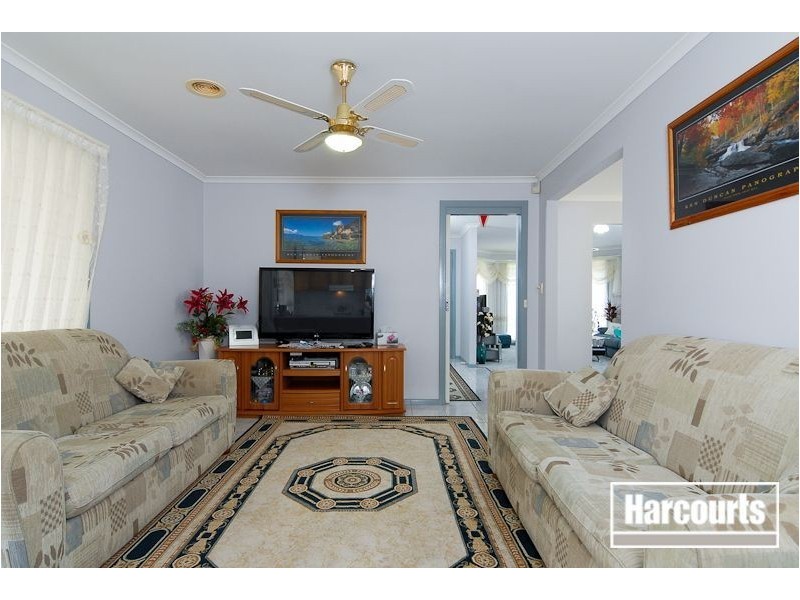 90 Lake View Drive, Narre Warren South VIC 3805