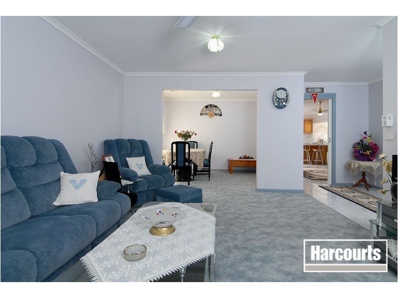 90 Lake View Drive, Narre Warren South VIC 3805