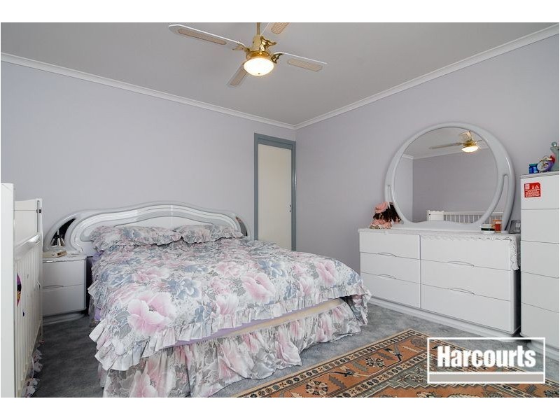 90 Lake View Drive, Narre Warren South VIC 3805