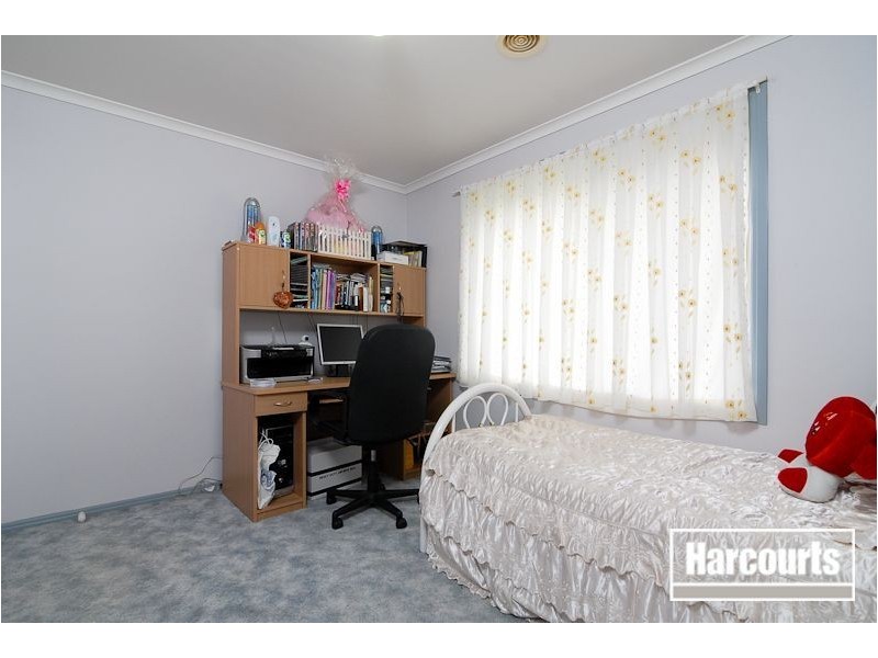 90 Lake View Drive, Narre Warren South VIC 3805