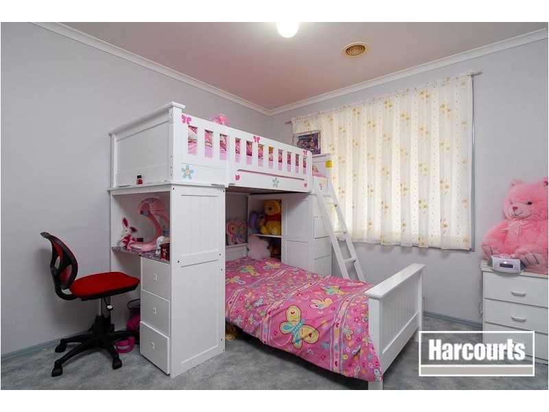 90 Lake View Drive, Narre Warren South VIC 3805