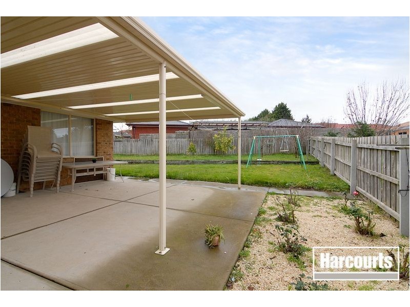 90 Lake View Drive, Narre Warren South VIC 3805