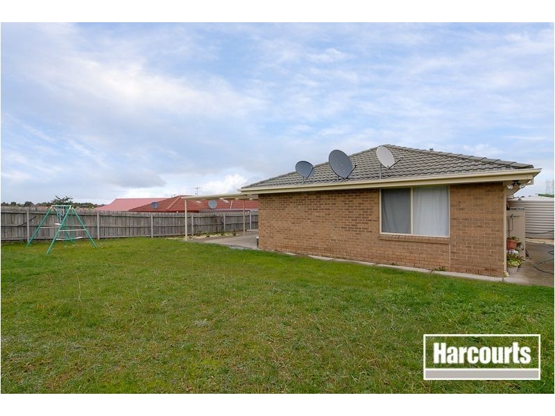 90 Lake View Drive, Narre Warren South VIC 3805