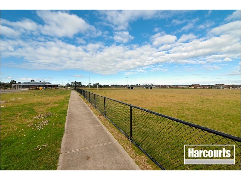 5 Kate Elizabeth Avenue, Berwick VIC 3806