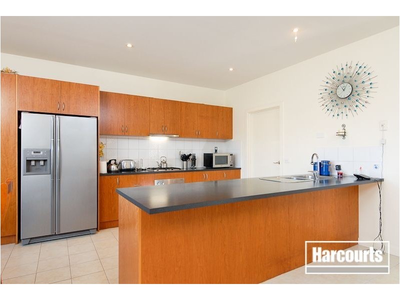 33 Cunneen Crescent, Berwick VIC 3806