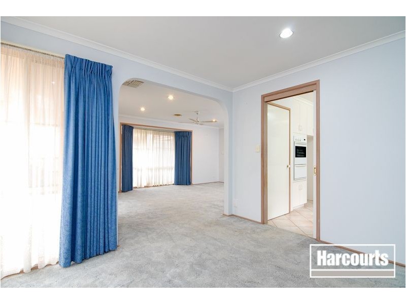 24 Cottswold Avenue, Narre Warren VIC 3805