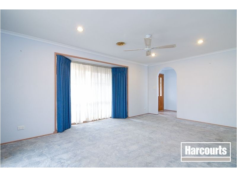 24 Cottswold Avenue, Narre Warren VIC 3805