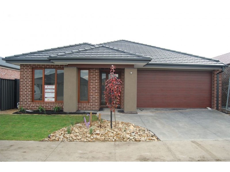 Lot 1124 Falabela Rd, Clyde North VIC 3978