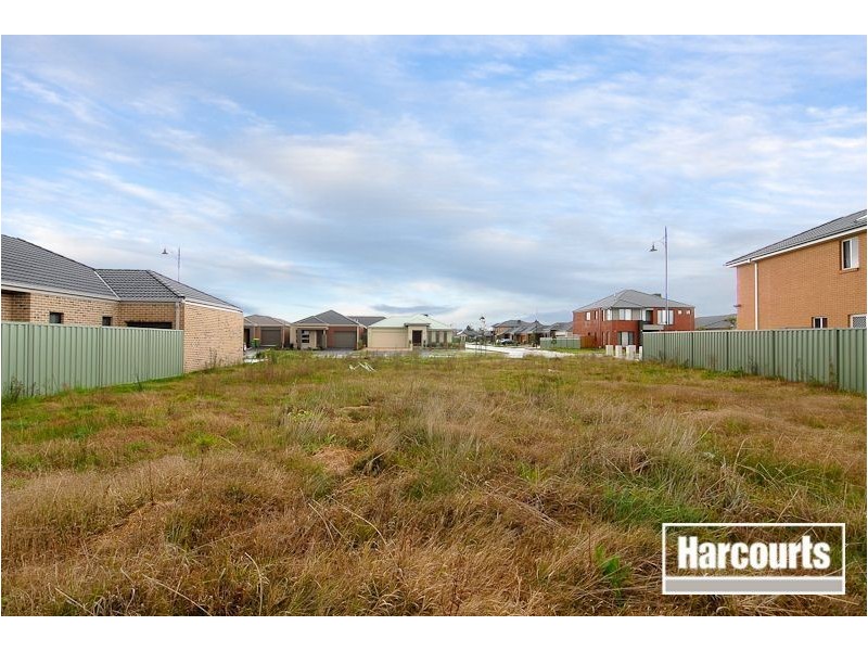 14 Park Orchard Drive, Pakenham VIC 3810