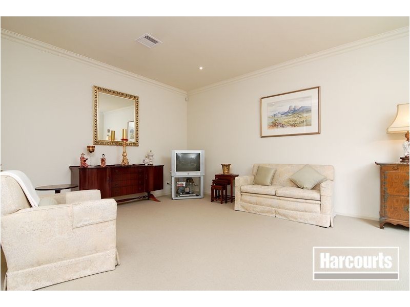 2 Tilbavale Close, Hallam VIC 3803
