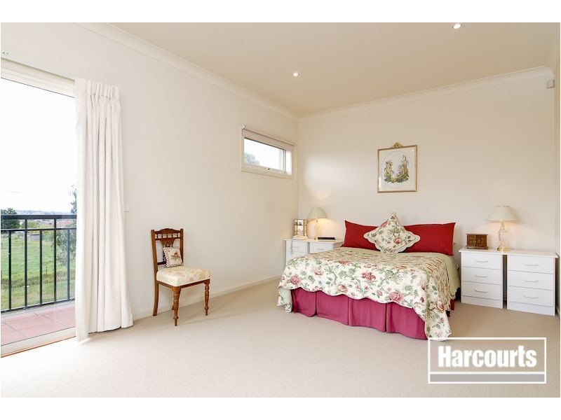 2 Tilbavale Close, Hallam VIC 3803