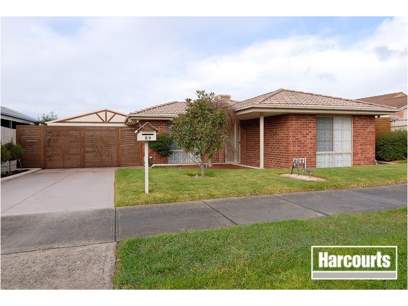 29 Cottswold Ave, Narre Warren VIC 3805