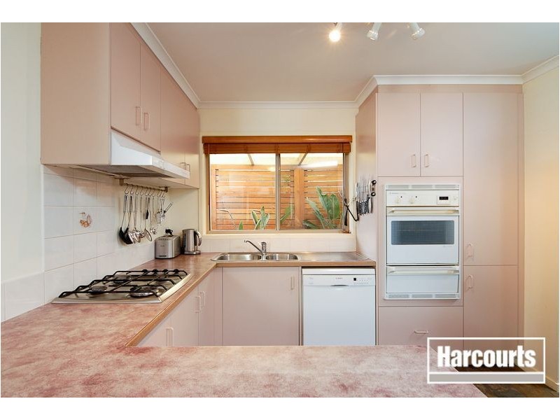 29 Cottswold Ave, Narre Warren VIC 3805