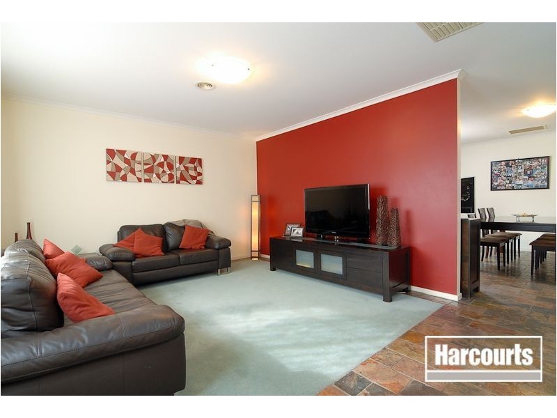 29 Cottswold Ave, Narre Warren VIC 3805