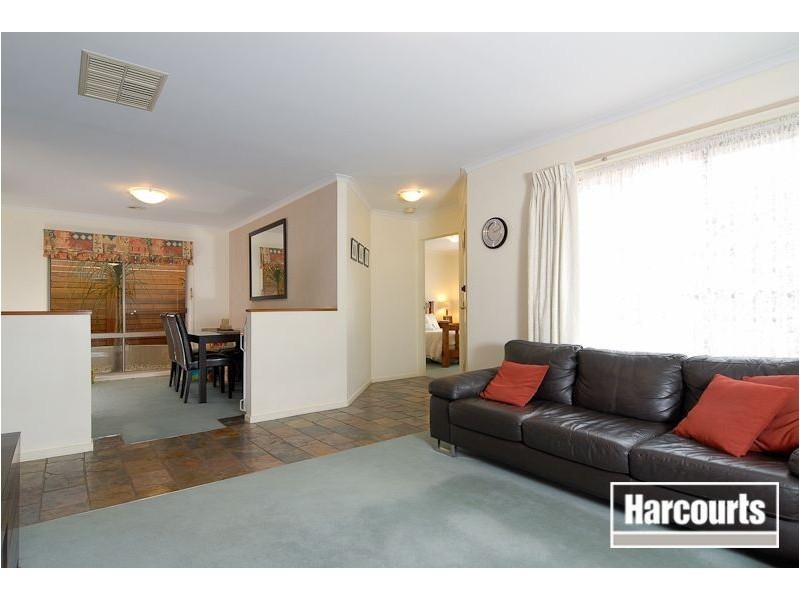 29 Cottswold Ave, Narre Warren VIC 3805