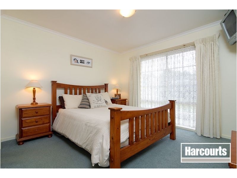 29 Cottswold Ave, Narre Warren VIC 3805