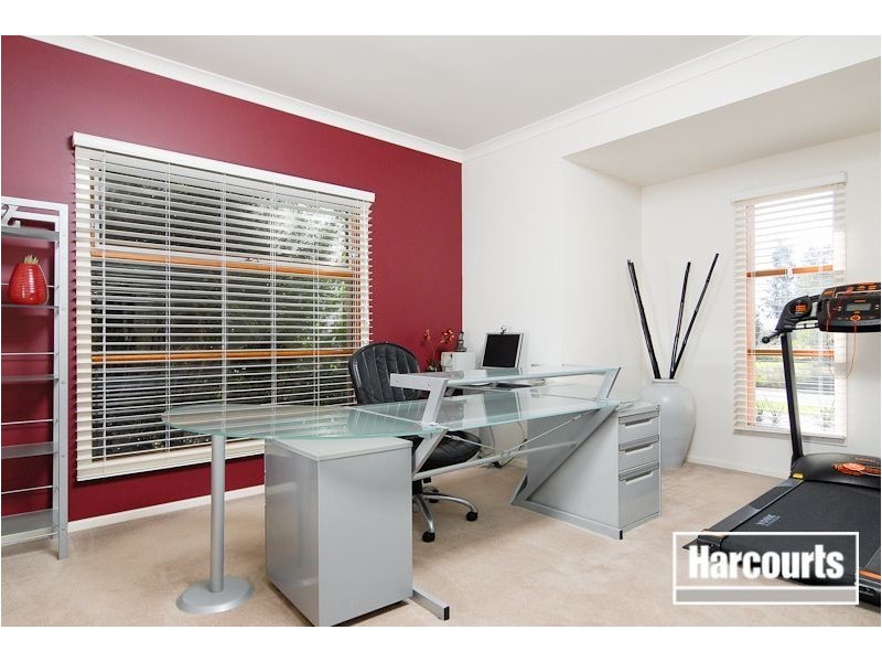1 Sierra Blvd, Cranbourne North VIC 3977