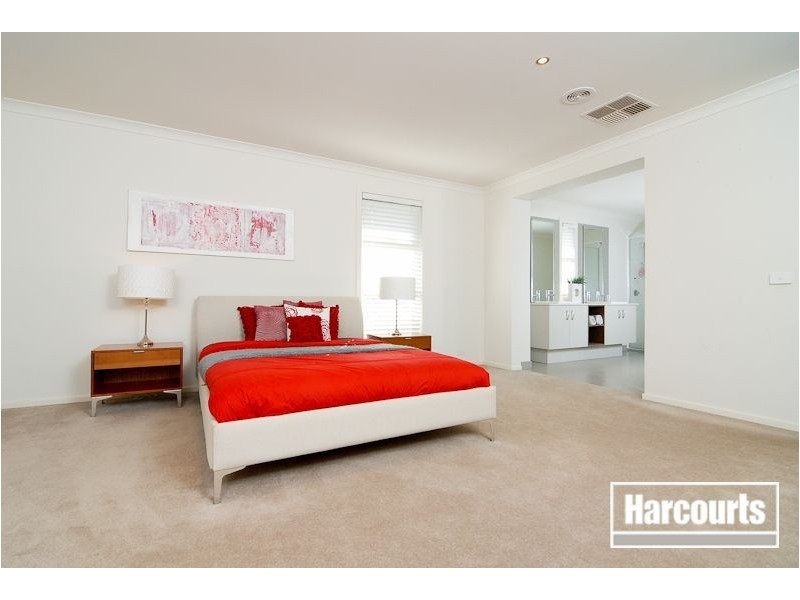 1 Sierra Blvd, Cranbourne North VIC 3977