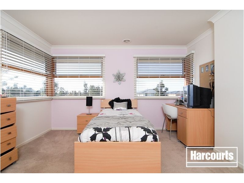 1 Sierra Blvd, Cranbourne North VIC 3977