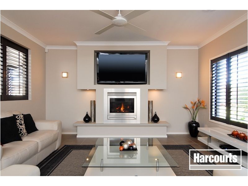 12 Baddeley Circuit, Cranbourne North VIC 3977