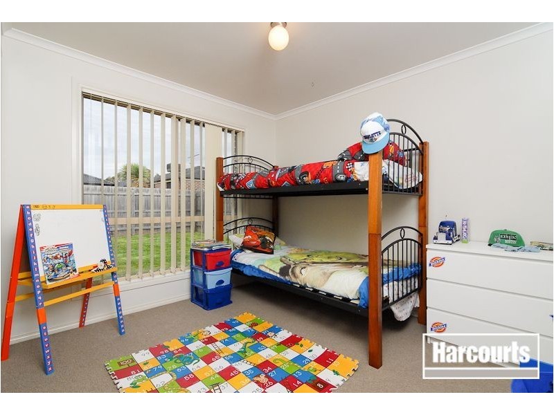 9 Orion Ave, Cranbourne VIC 3977